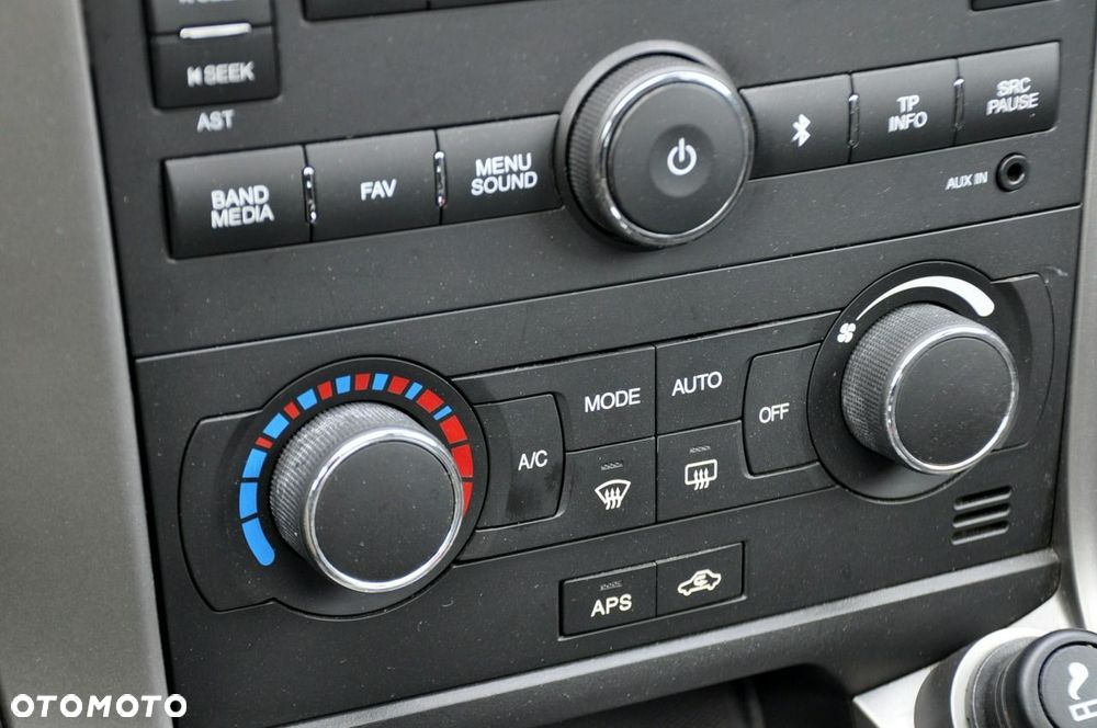 Chevrolet Captiva - 35