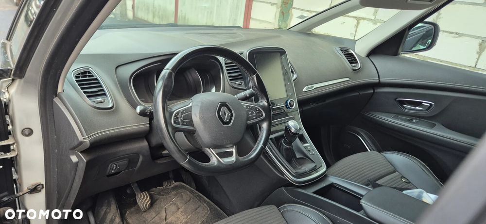 Renault Grand Scenic - 15