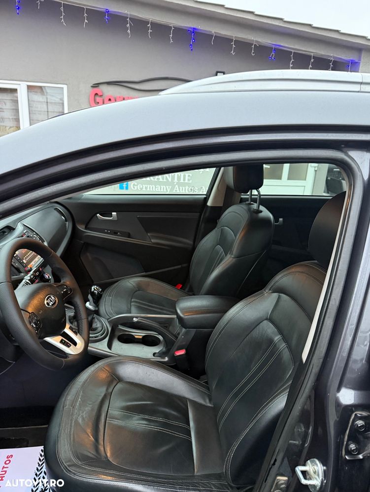 Kia Sportage 2,0 CRDI AWD Spirit - 24