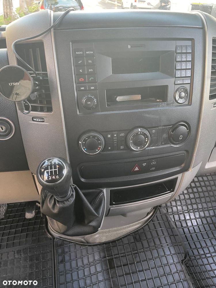 Volkswagen Crafter - 11