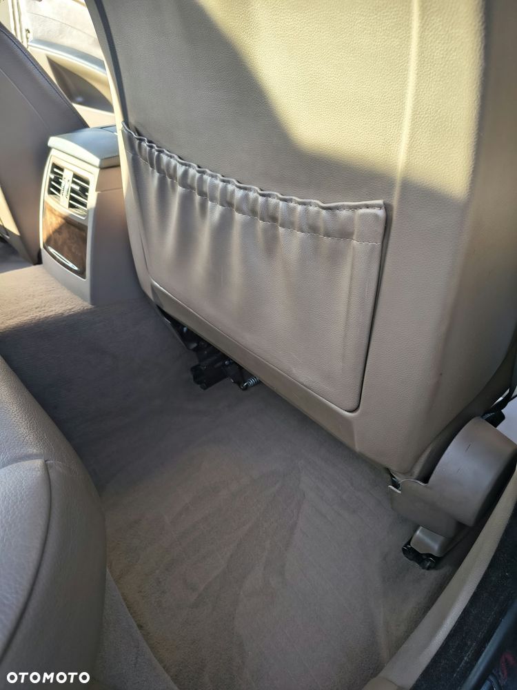 BMW Seria 5 525d - 26