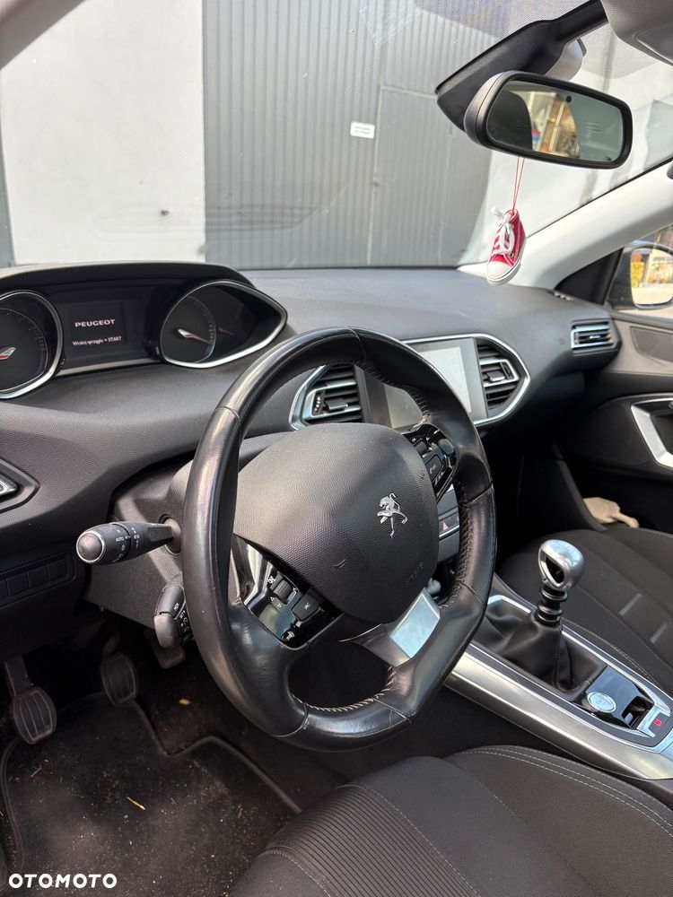 Peugeot 308 - 6
