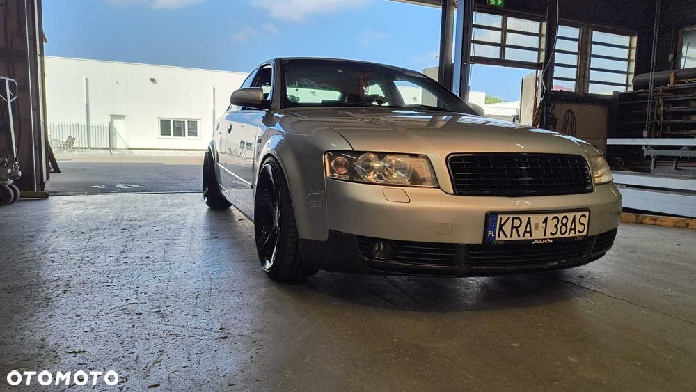 Audi A4 Limousine - 5