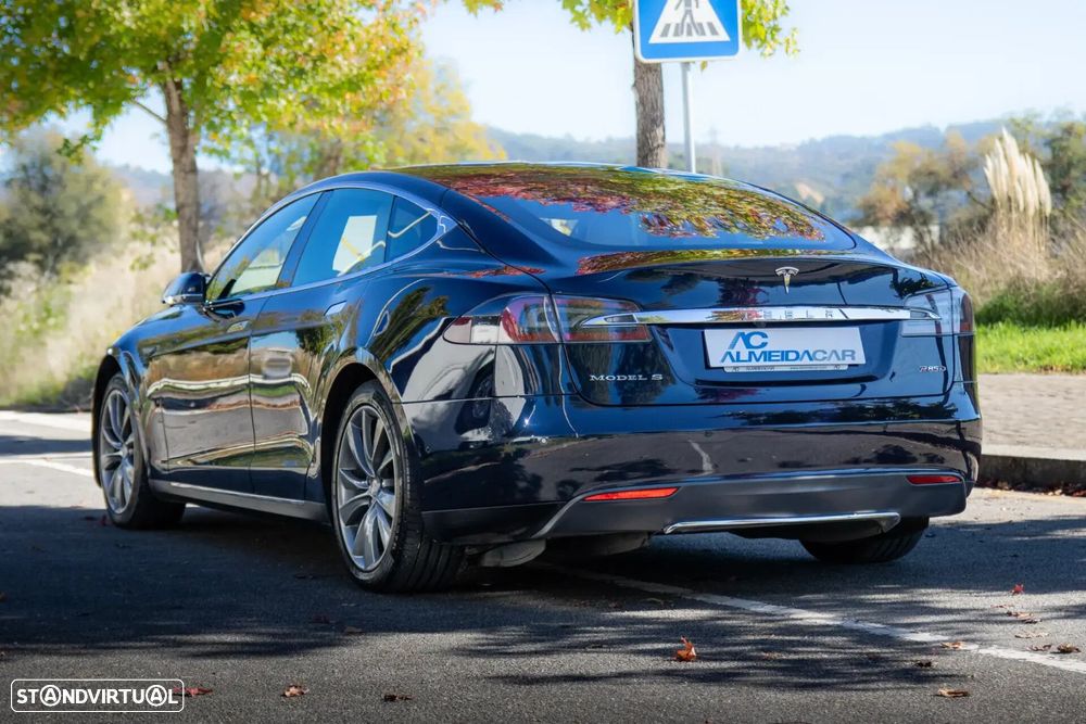 Tesla Model S - 53