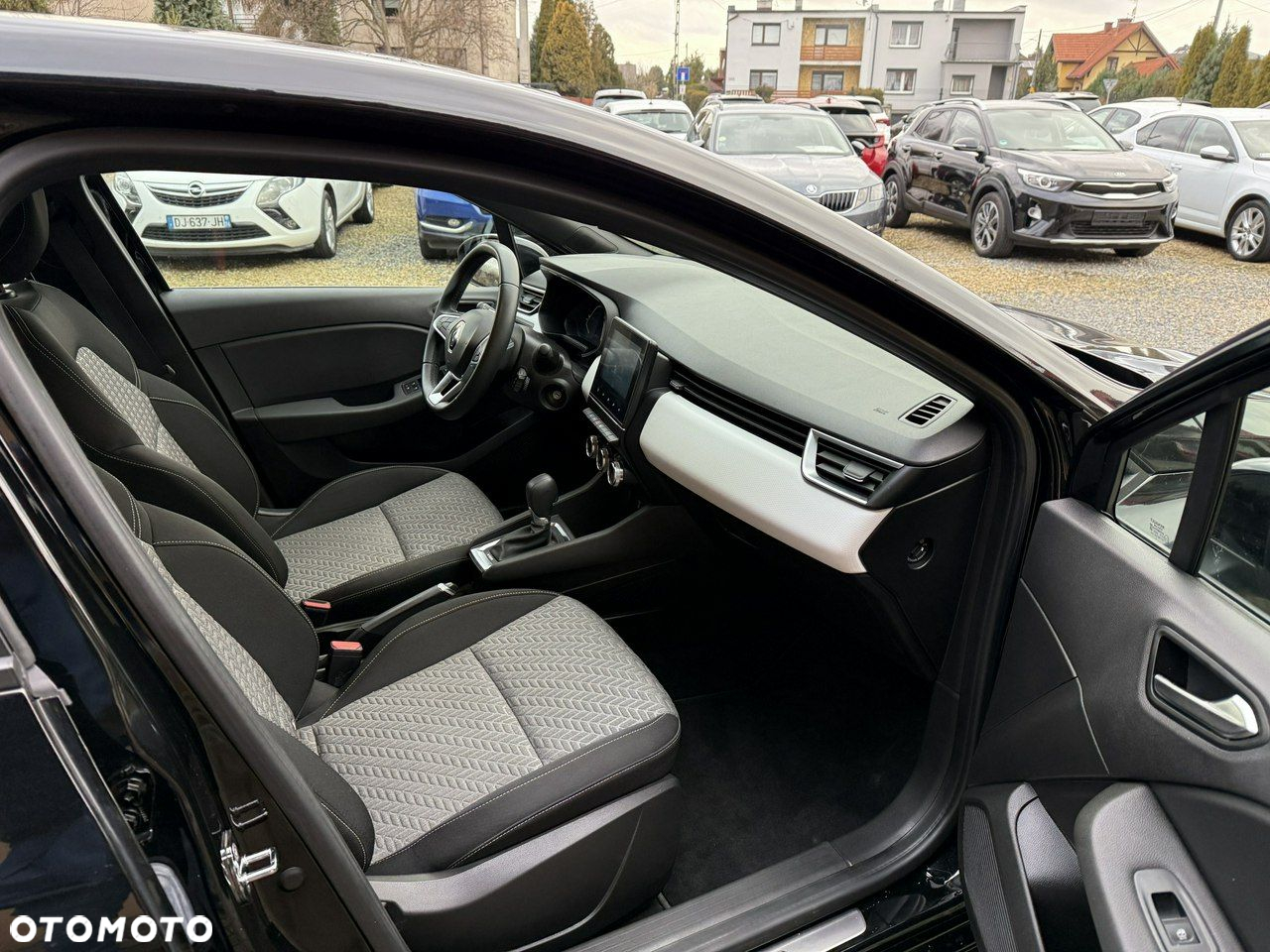 Renault Clio - 24