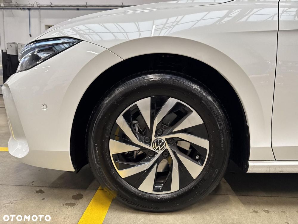 Volkswagen Passat - 33