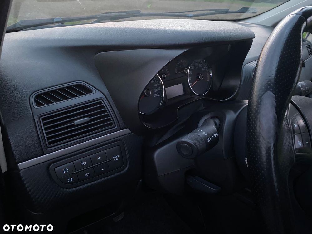 Fiat Grande Punto 1.4 8V - 24