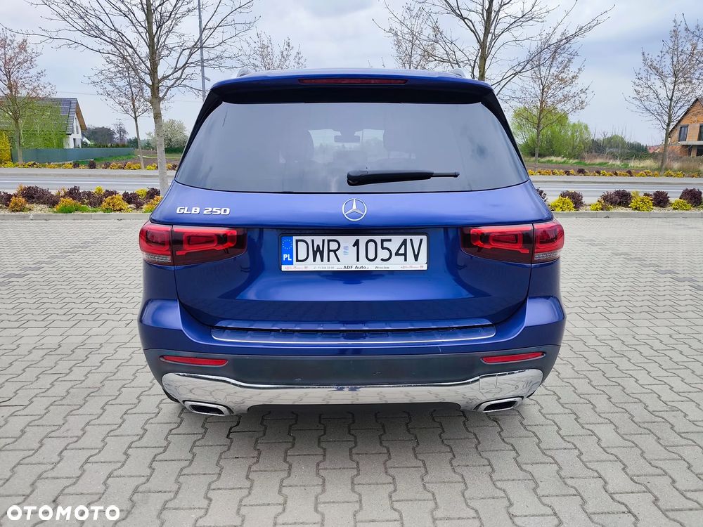 Mercedes-Benz GLB 250 Edition 1 8G-DCT - 4