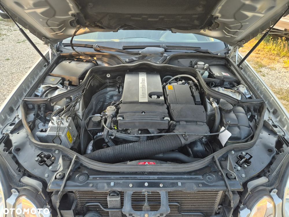 Mercedes-Benz Klasa E 200 Kompressor Elegance Sport Edition - 22