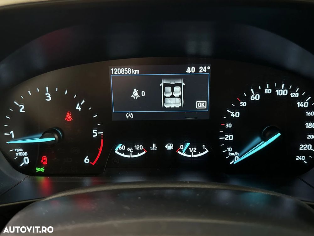 Ford Focus - 11