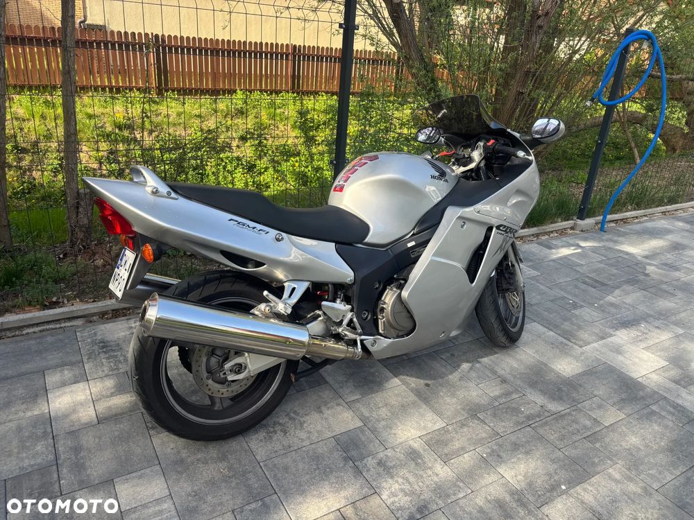 Honda CBR - 8