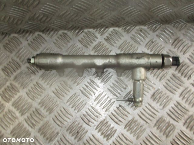 Listwa wtryskowa Opel Astra III 1.7 CDTI - 2