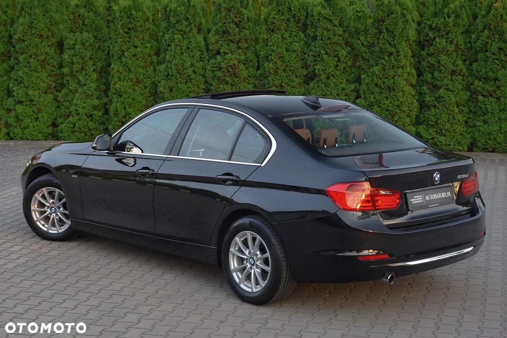 BMW Seria 3 318d Luxury Line - 13