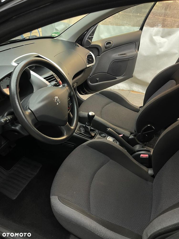 Peugeot 206 plus 60 - 32