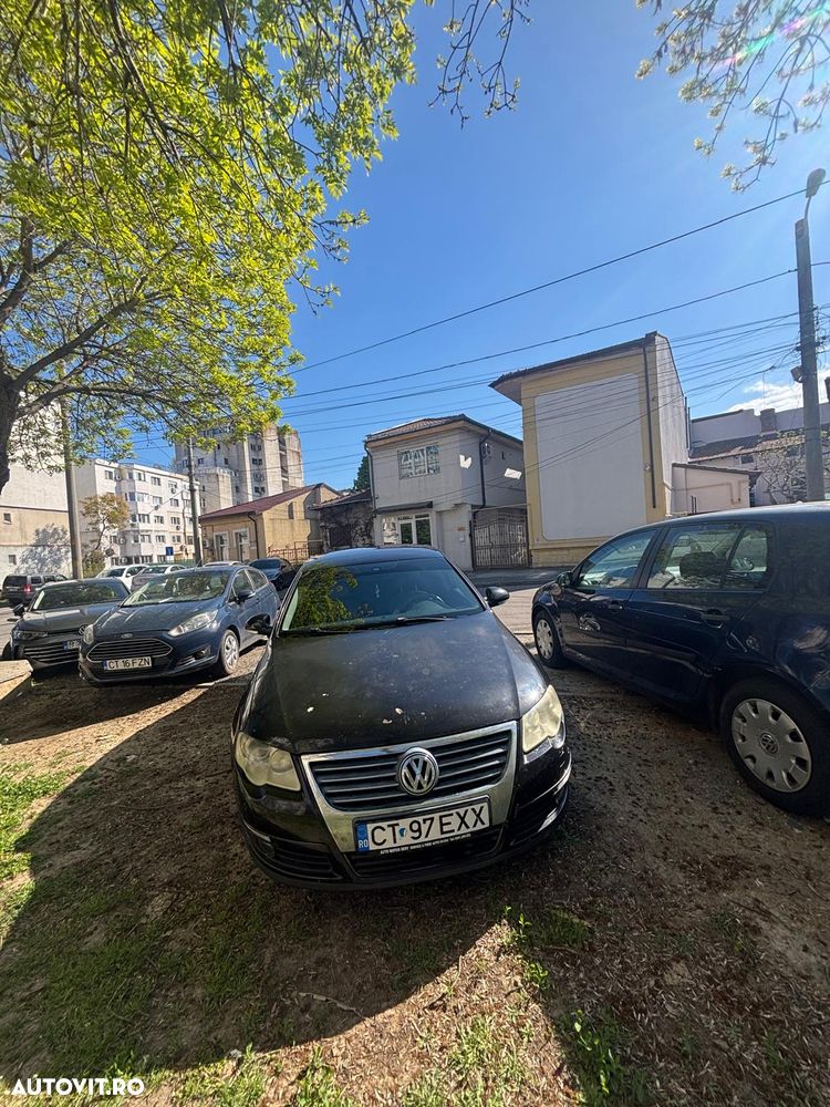 Volkswagen Passat - 1