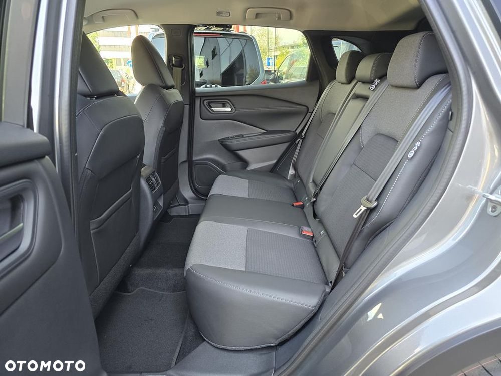 Nissan Qashqai 1.3 DIG-T mHEV N-Connecta Xtronic - 8