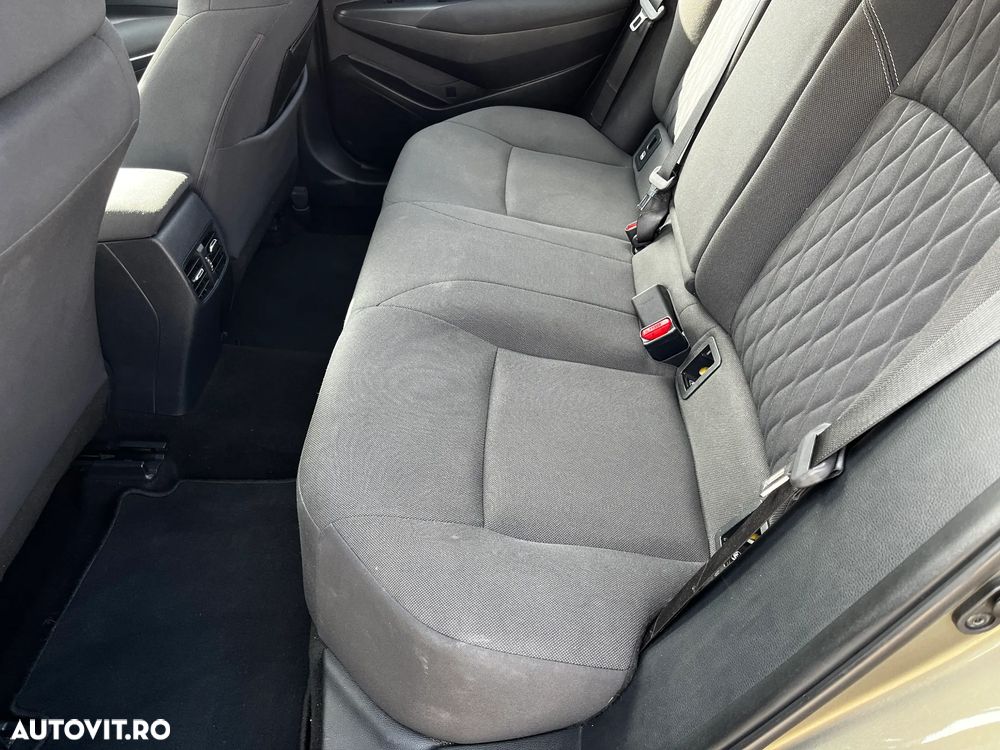 Toyota Corolla - 11