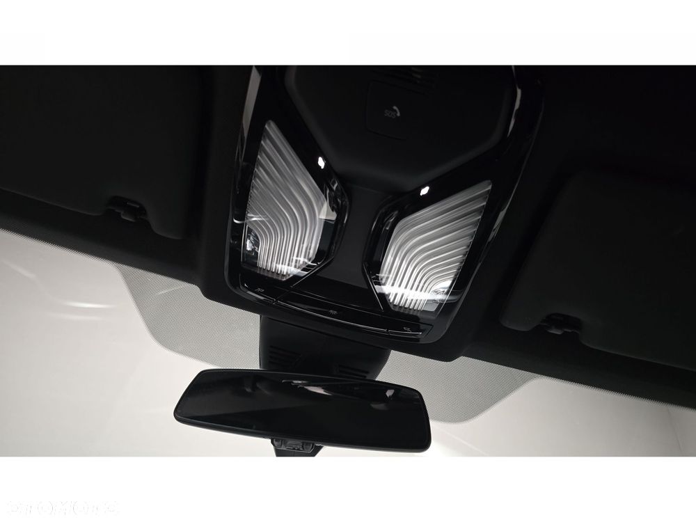 BMW Seria 3 320d xDrive mHEV M Sport - 32