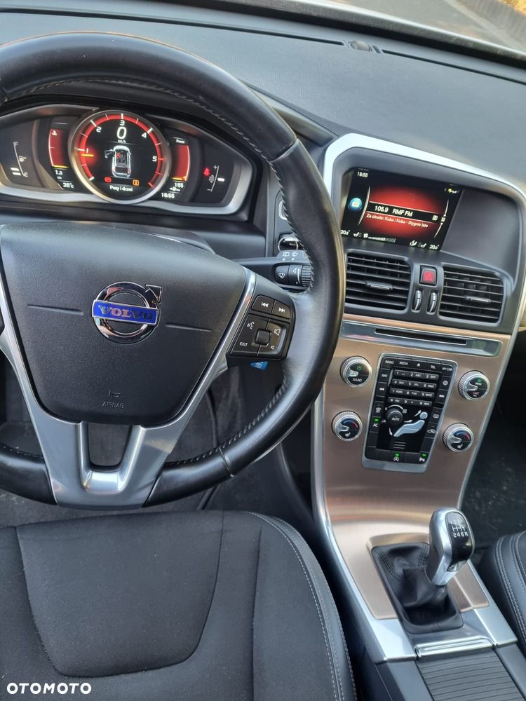 Volvo XC 60 D4 Drive-E Momentum - 5