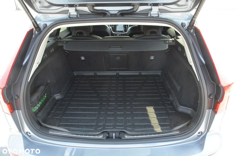 Volvo V60 D4 Geartronic Momentum - 20