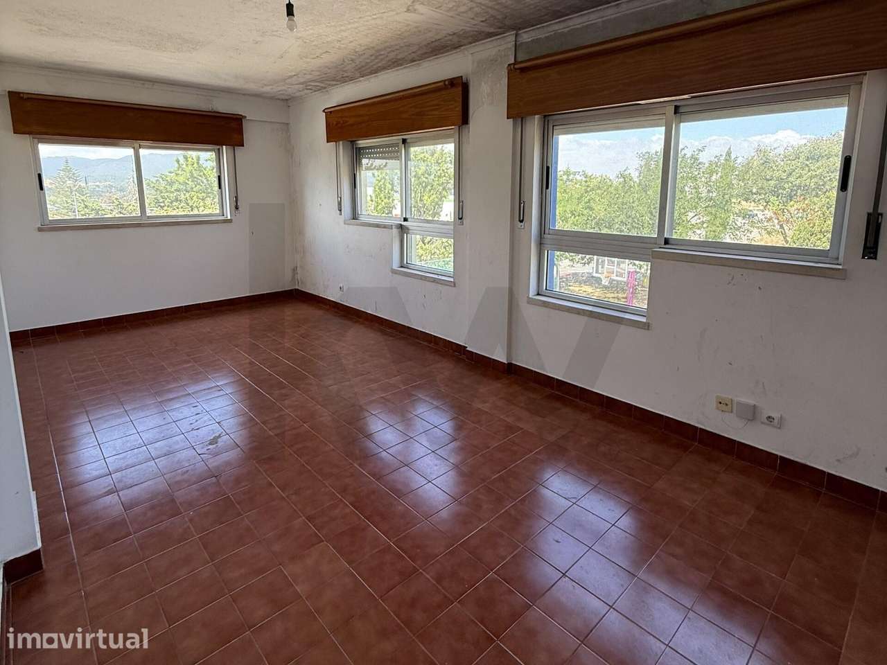 T2 com 82 m2 em Alcabideche – Vista Serra, Luz Natural e Excelente Ace - Grande imagem: 2/16