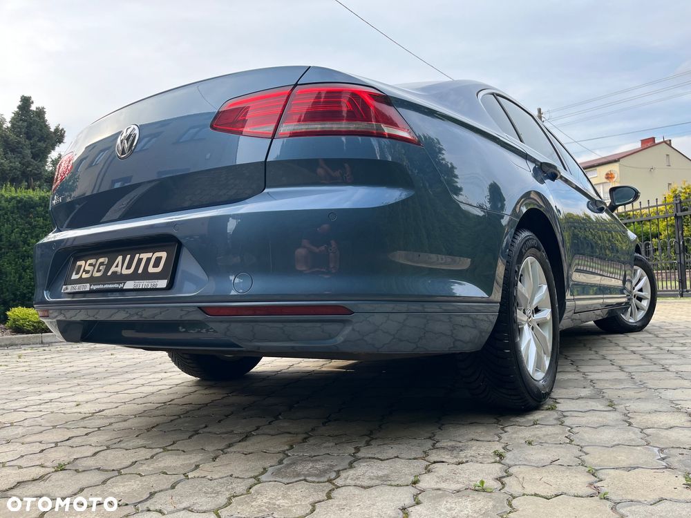 Volkswagen Passat - 13