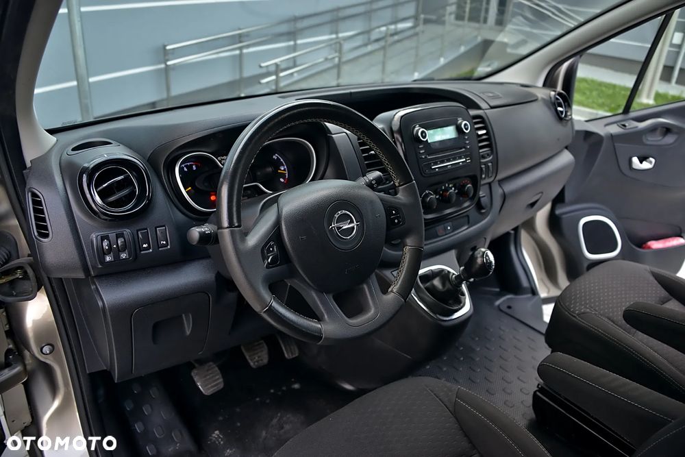 Opel Vivaro - 26