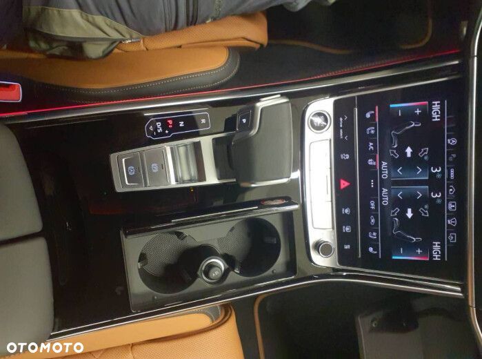 Audi A8 - 10