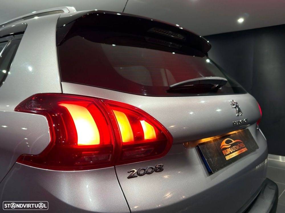Peugeot 2008 1.2 PureTech Active - 11