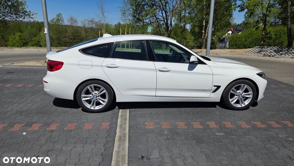 BMW 3GT 320i GPF xDrive Advantage - 6