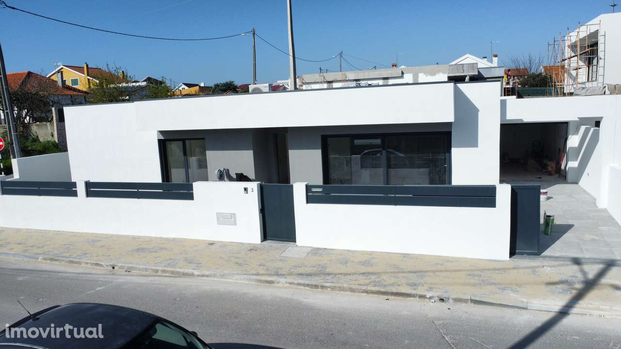 Moradia térrea T3 com 1 Suíte e Garagem - Oferta de escritura - Grande imagem: 2/29
