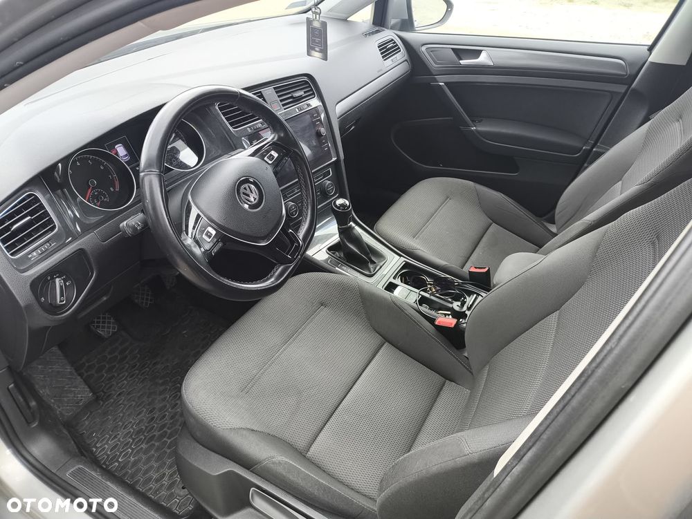 Volkswagen Golf 1.0 TSI BMT Comfortline - 18