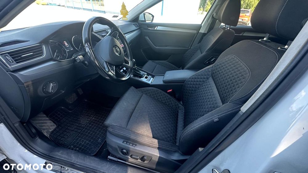Skoda Superb 2.0 TDI Style DSG - 5