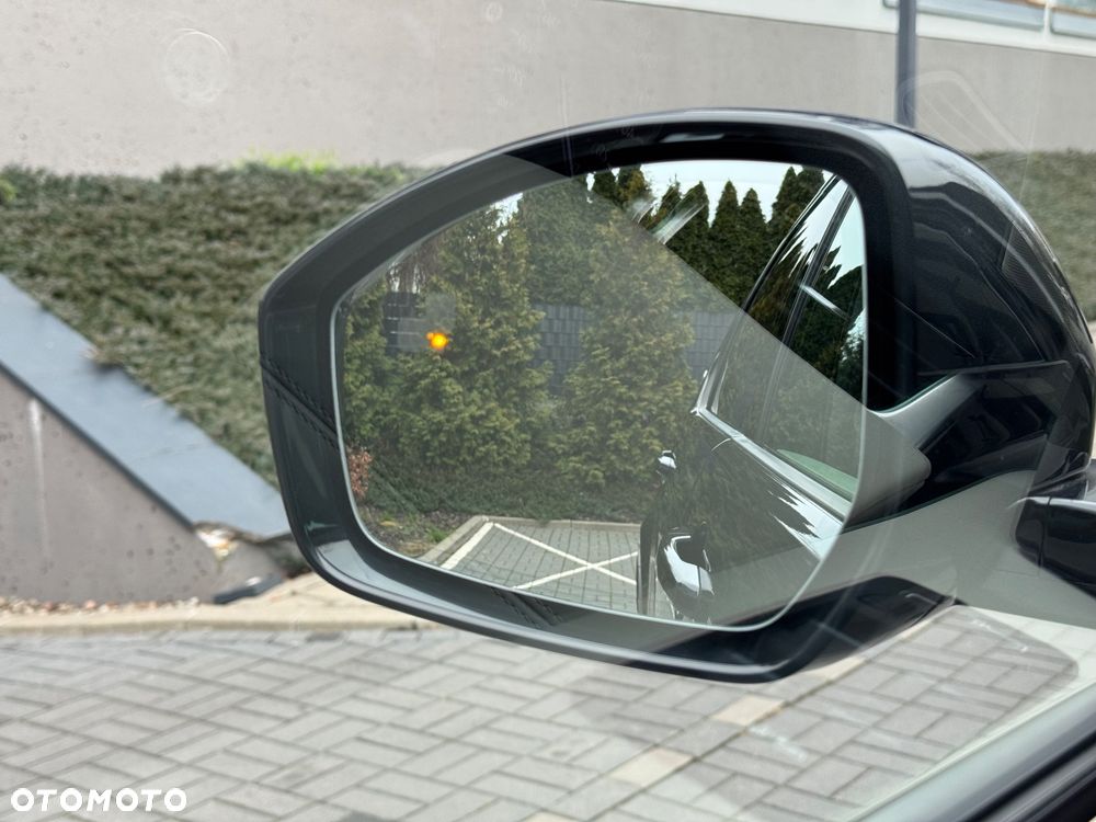 Land Rover Discovery Sport - 31