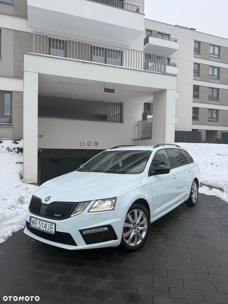 Skoda Octavia 2.0 TDI RS DSG - 1