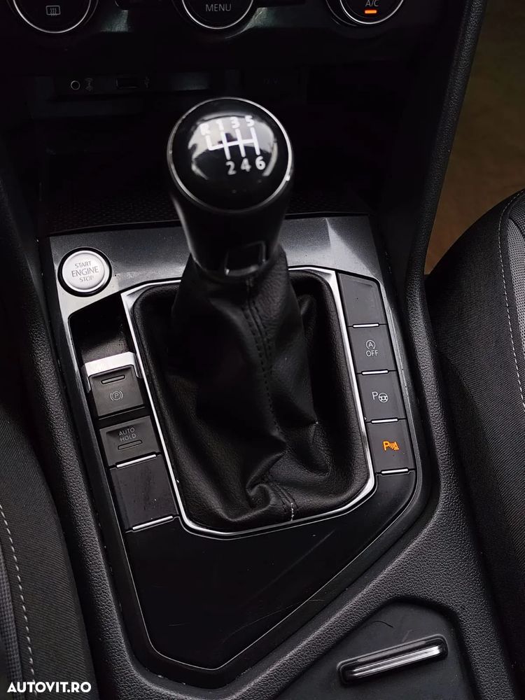 Volkswagen Tiguan - 11