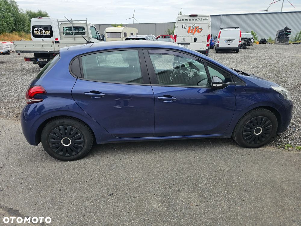 Peugeot 208 82 VTI Allure - 3