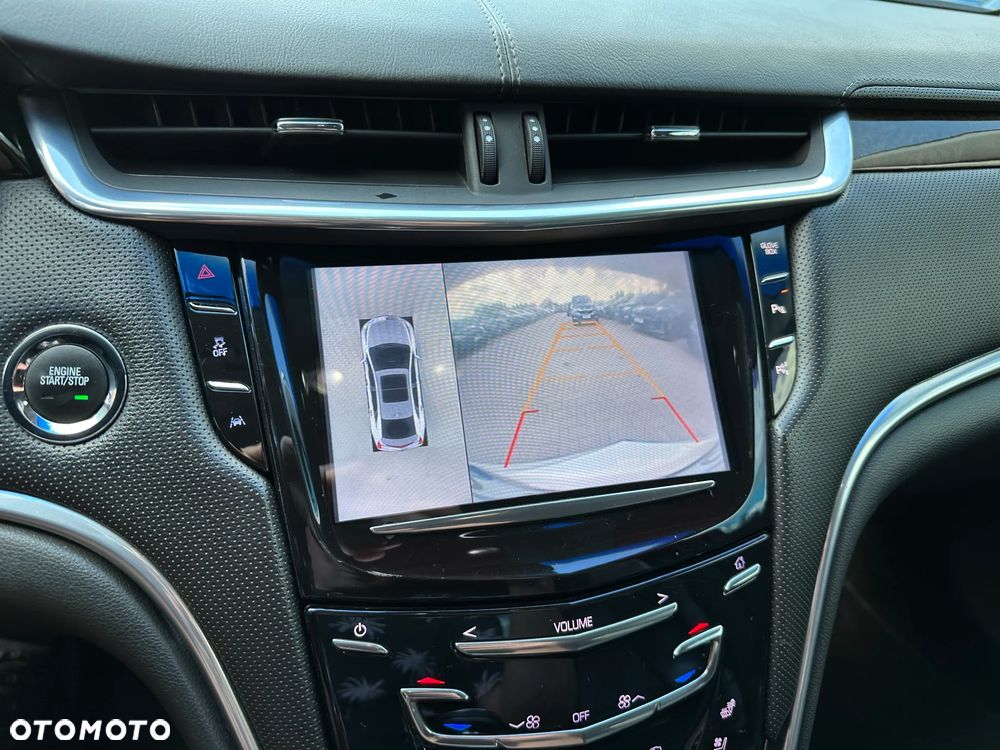 Cadillac XTS - 13