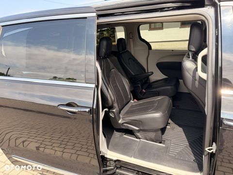 Chrysler Pacifica - 6
