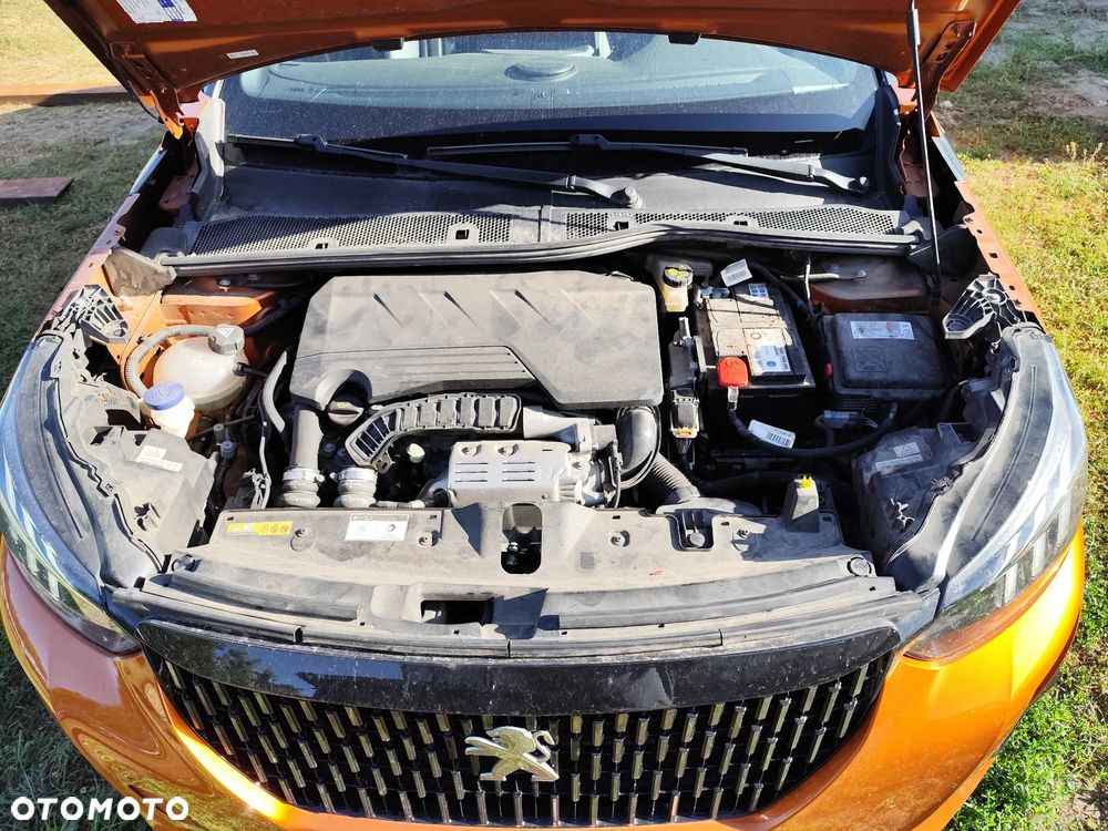 Peugeot 2008 PureTech 155 EAT8 GT Pack - 26