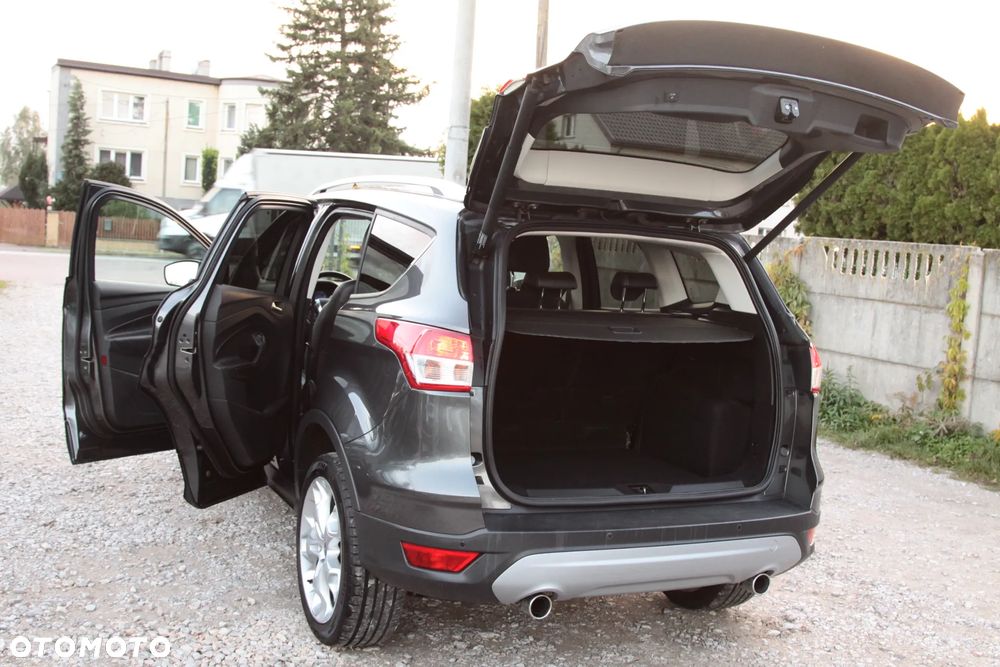 Ford Kuga 2.0 TDCi 2x4 Titanium - 18