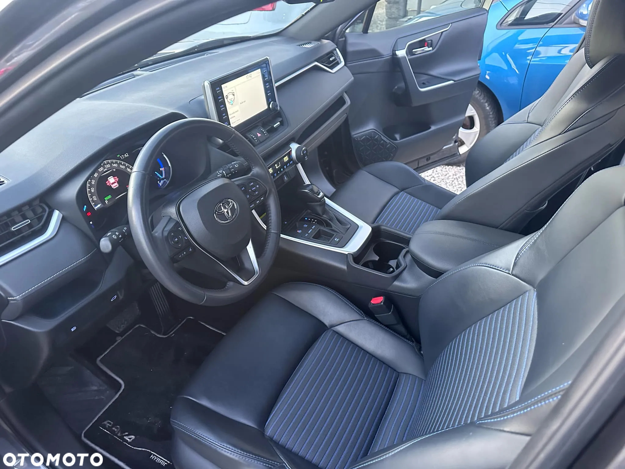Toyota RAV4 2.5 Hybrid Selection 4x2 - 18
