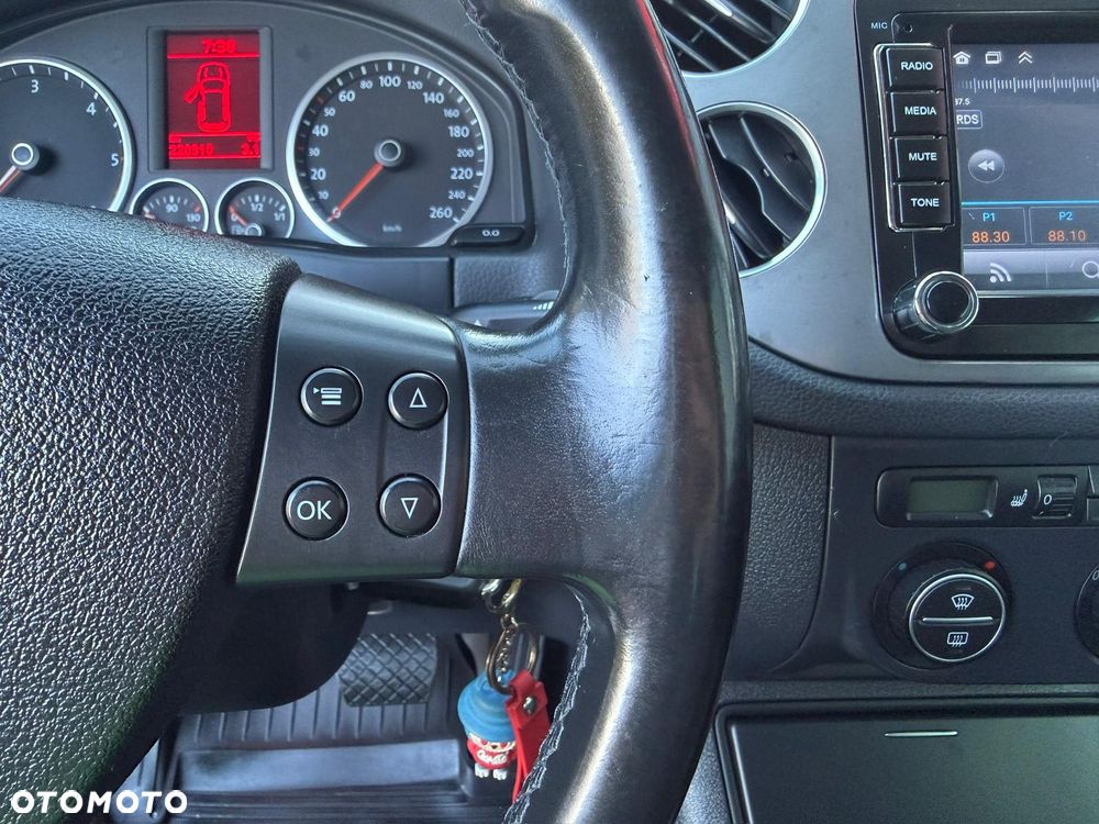 Volkswagen Tiguan - 25