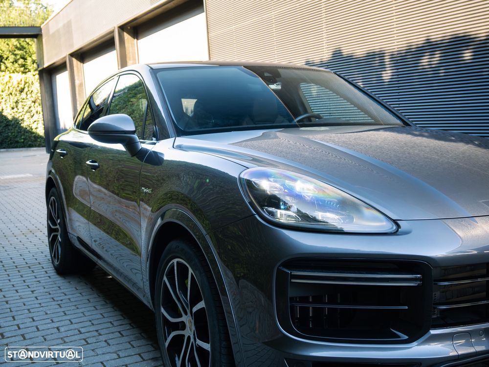 Porsche Cayenne Coupé Turbo S E-Hybrid - 8