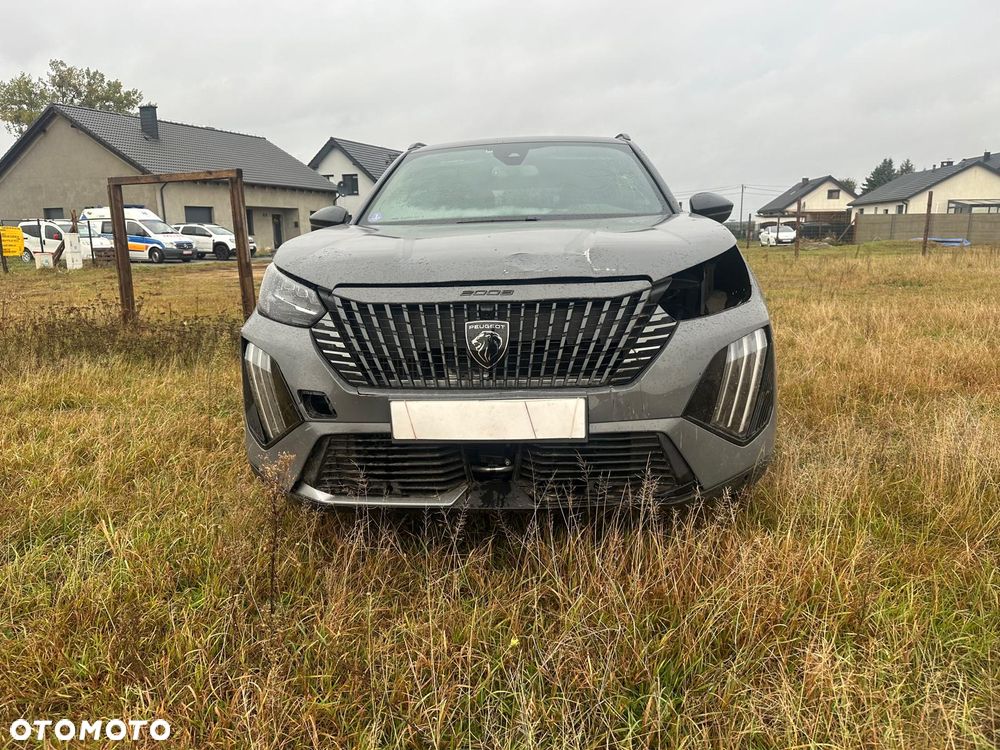 Peugeot 2008 Hybrid 136 e-DSC GT - 6