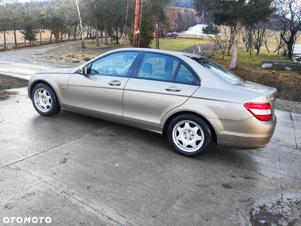 Mercedes-Benz Klasa C 200 CDI DPF Classic - 9