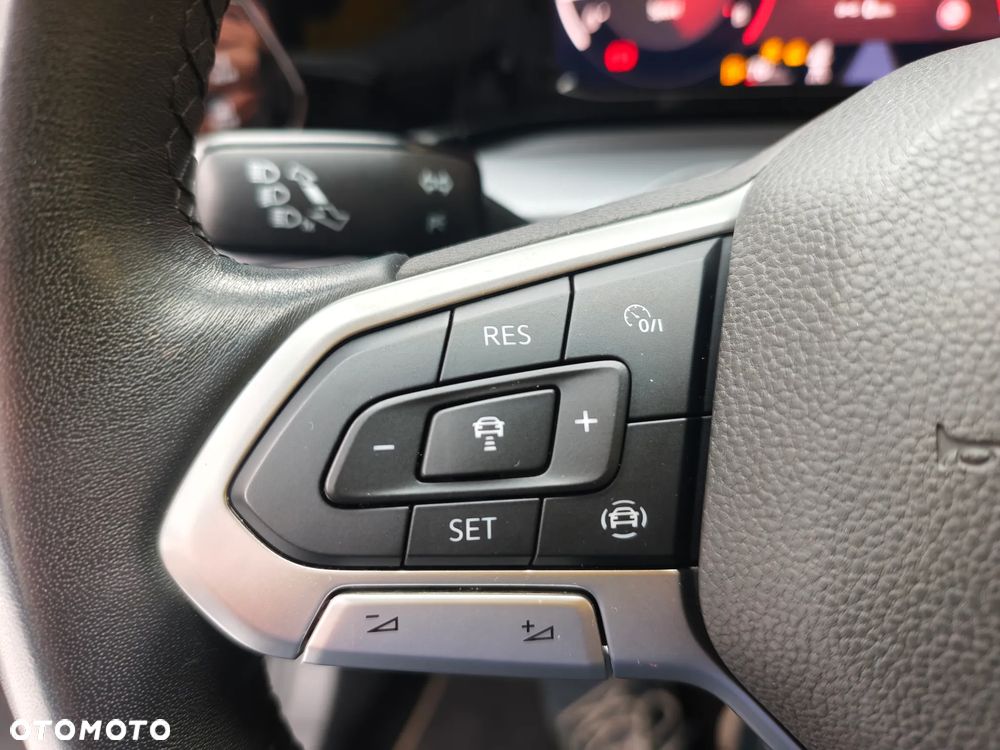 Volkswagen Golf 1.5 TSI BMT Evo Comfortline - 20