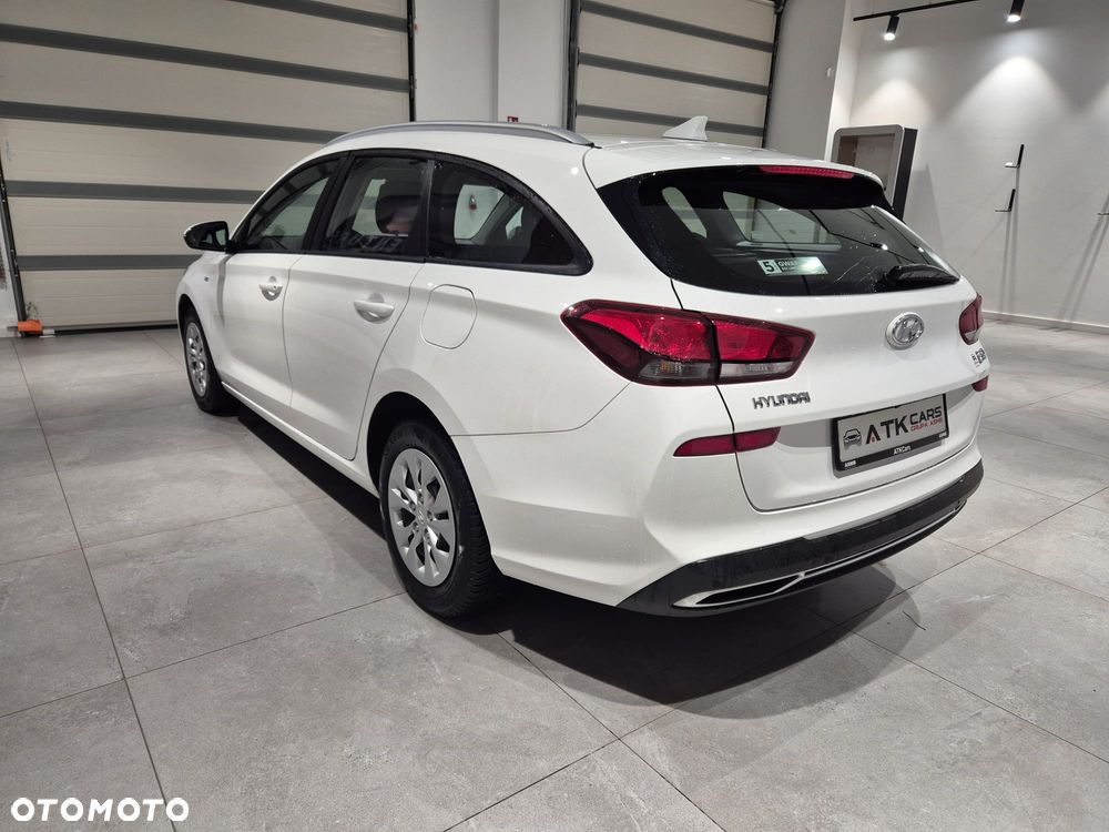Hyundai i30 1.5 T-GDI 48V Modern - 24