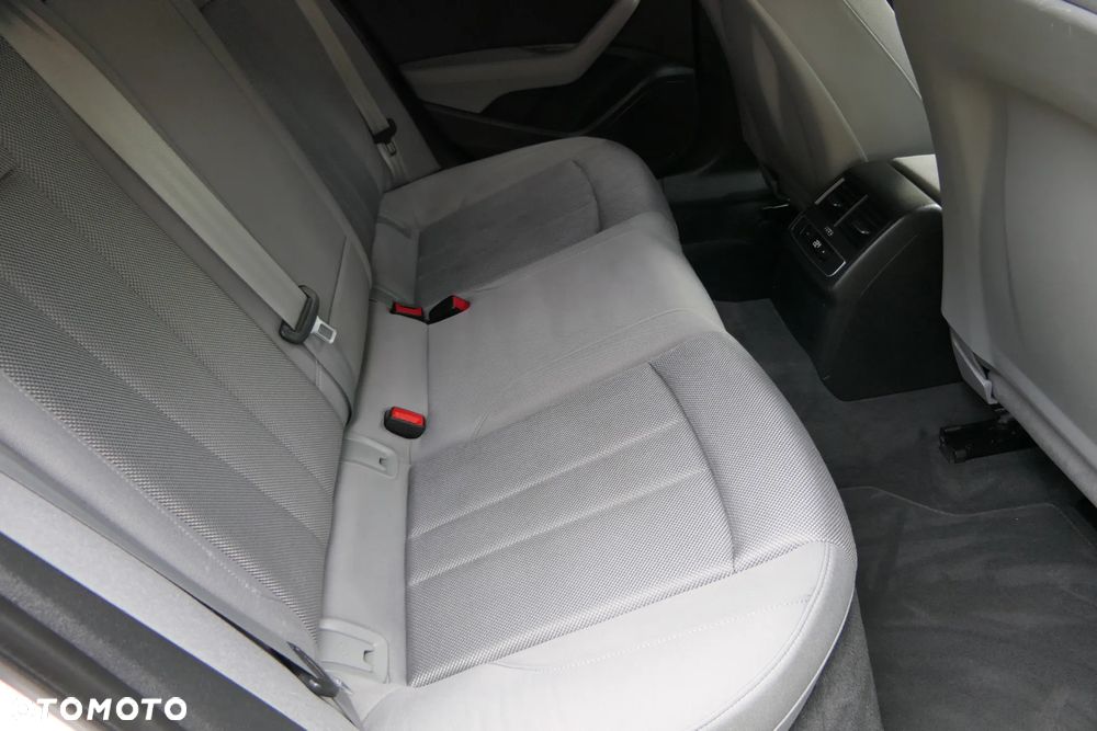 Audi A4 Avant 2.0 TDI - 19