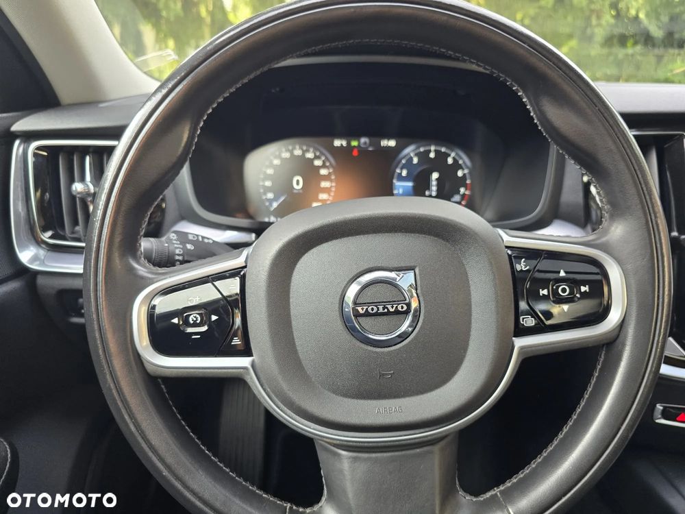 Volvo S60 T5 Momentum Pro - 10